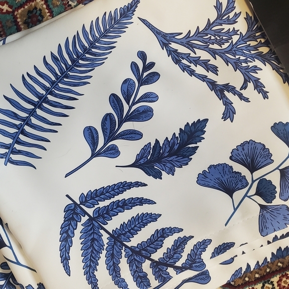 HALF MOON DEVONIA ALLOVER TWO PANELS. ROOM DARK. CURTAINS NOISE REDUC. 52X84 NWT - Picture 10 of 10